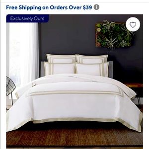 Wamsutta king duvet cover. Hotel border collection. Silver border. Never opened